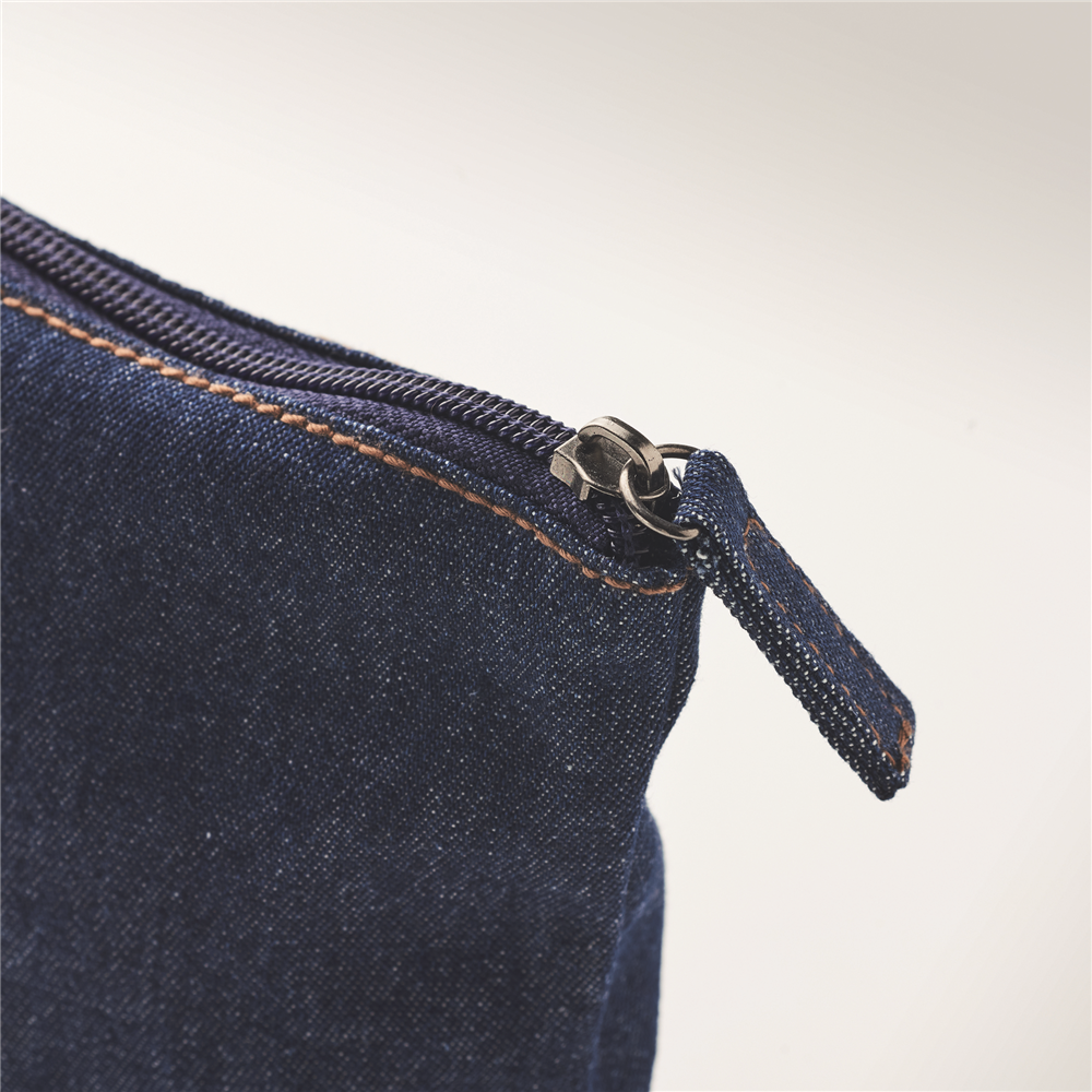 Recycled Denim Cosmetic Pouch_BLUE_DETAILEDIMAGE_back_2