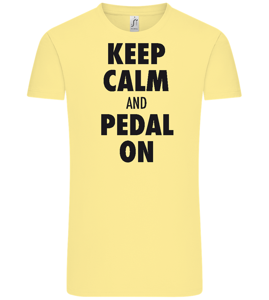 Keep Calm and Pedal On Design - Comfort Unisex T-Shirt_AMARELO CLARO_front