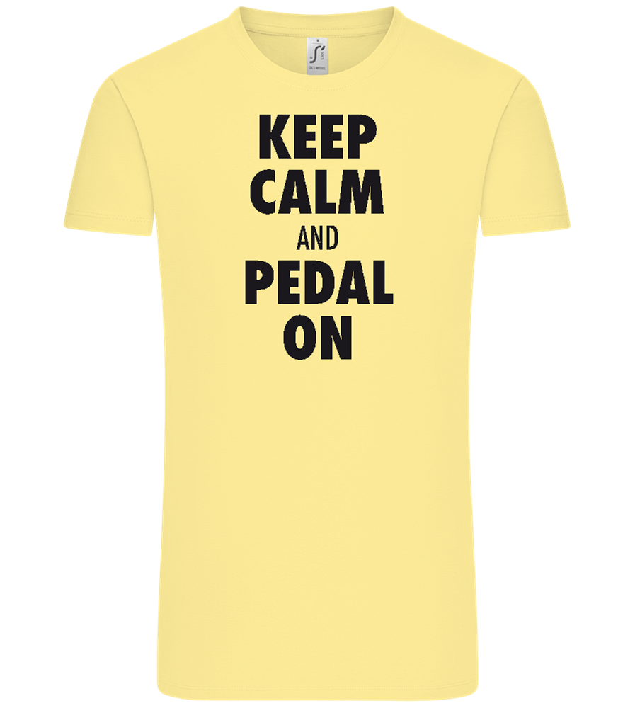 Keep Calm and Pedal On Design - Comfort Unisex T-Shirt_AMARELO CLARO_front