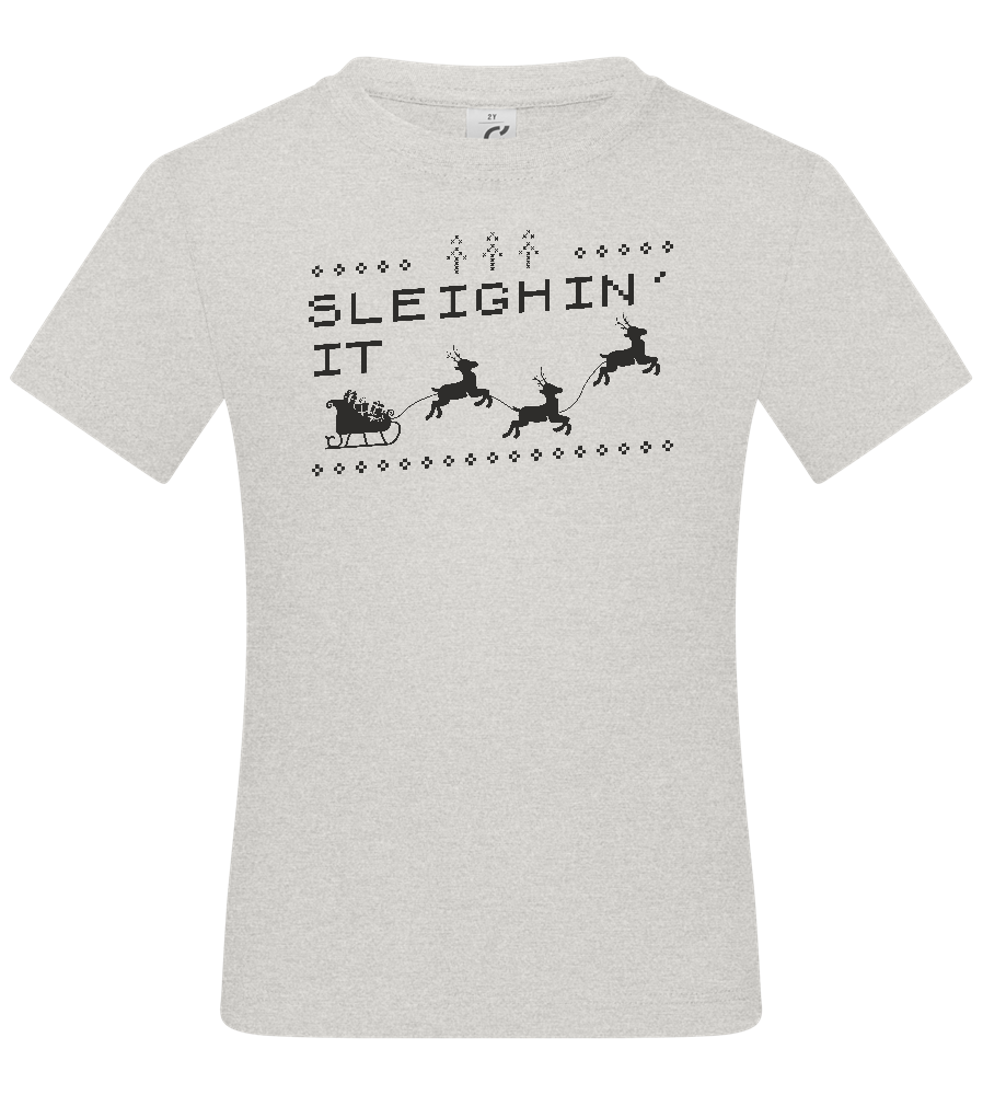 Sleighin' It Design - Basic kids t-shirt_VIBRANT WHITE_front