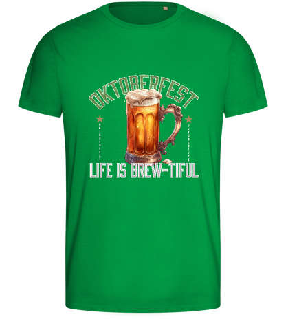 Life is Brew-tiful Design - Basic men's fitted t-shirt_MEADOW GREEN_front