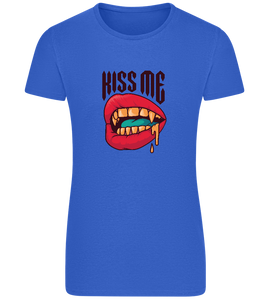 Kiss Me Vampire Design - Basic women's fitted t-shirt
