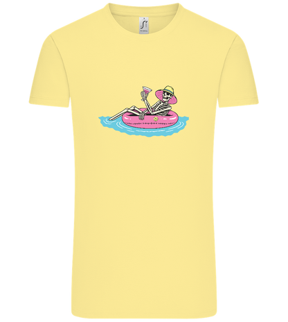 Drink And Chill Design - Comfort Unisex T-Shirt_AMARELO CLARO_front