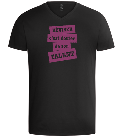 Réviser c'est Douter de Son Talent Design - Basic men's v-neck t-shirt_DEEP BLACK_front