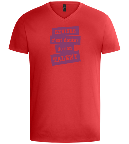 Réviser c'est Douter de Son Talent Design - Basic men's v-neck t-shirt_RED_front