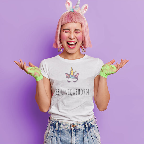 Crea tu ropa personalizada con ilustraciones de unicornios en la plataforma de ShirtUp!.