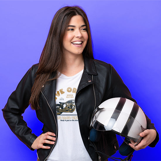Personaliza tu propia ropa con ilustraciones de motos con la plataforma de ShirtUp!.
