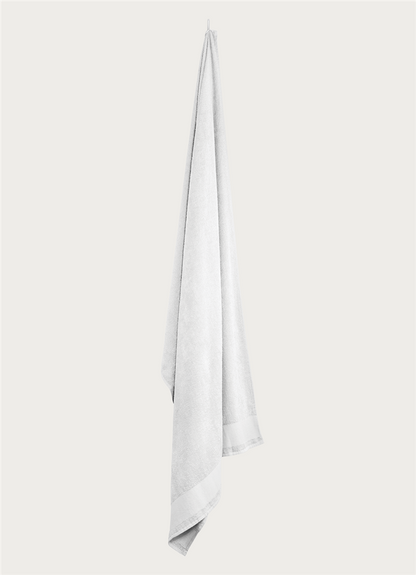 Cotton Bath Towel_WHITE_VARIANTFEATUREDIMAGE_front_0