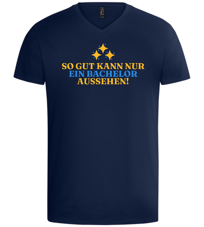 So Gut Kann Nur Ein Bachelor Aussehen Design - Basic men's v-neck t-shirt_MARINE_front