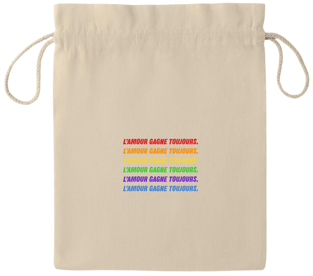 L'amour Gagne Toujours Design - Essential medium drawcord gift bag_BEIGE_front