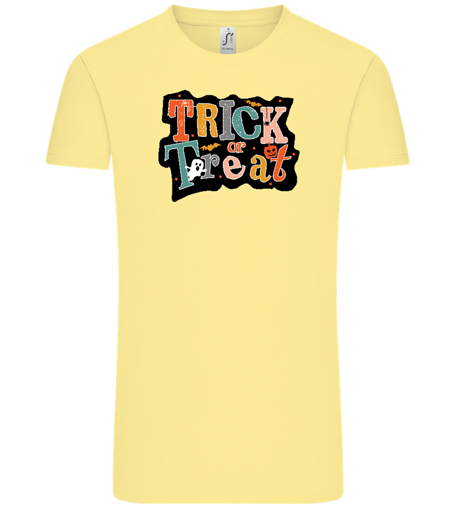 Spooky Trick or Treat Design - Comfort Unisex T-Shirt_AMARELO CLARO_front