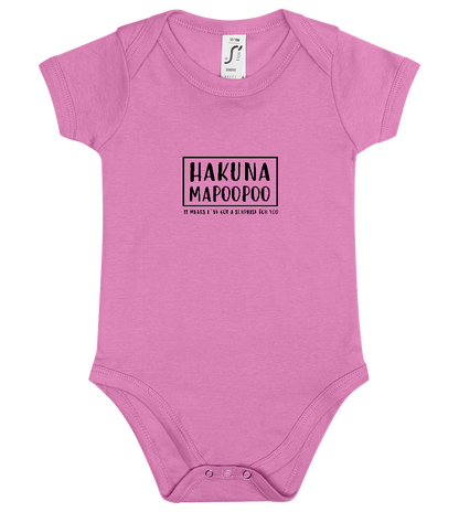 Hakuna Mapoopoo Design - Baby bodysuit_PINK ORCHID_front