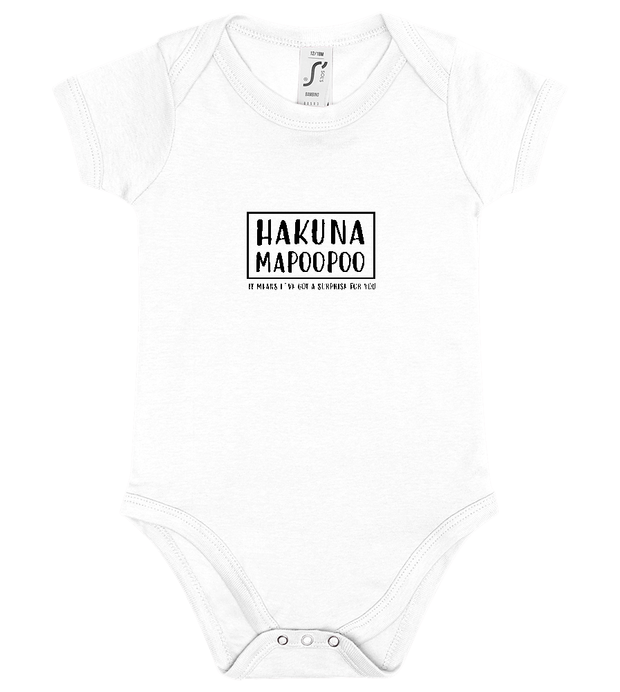 Hakuna Mapoopoo Design - Baby bodysuit_WHITE_front