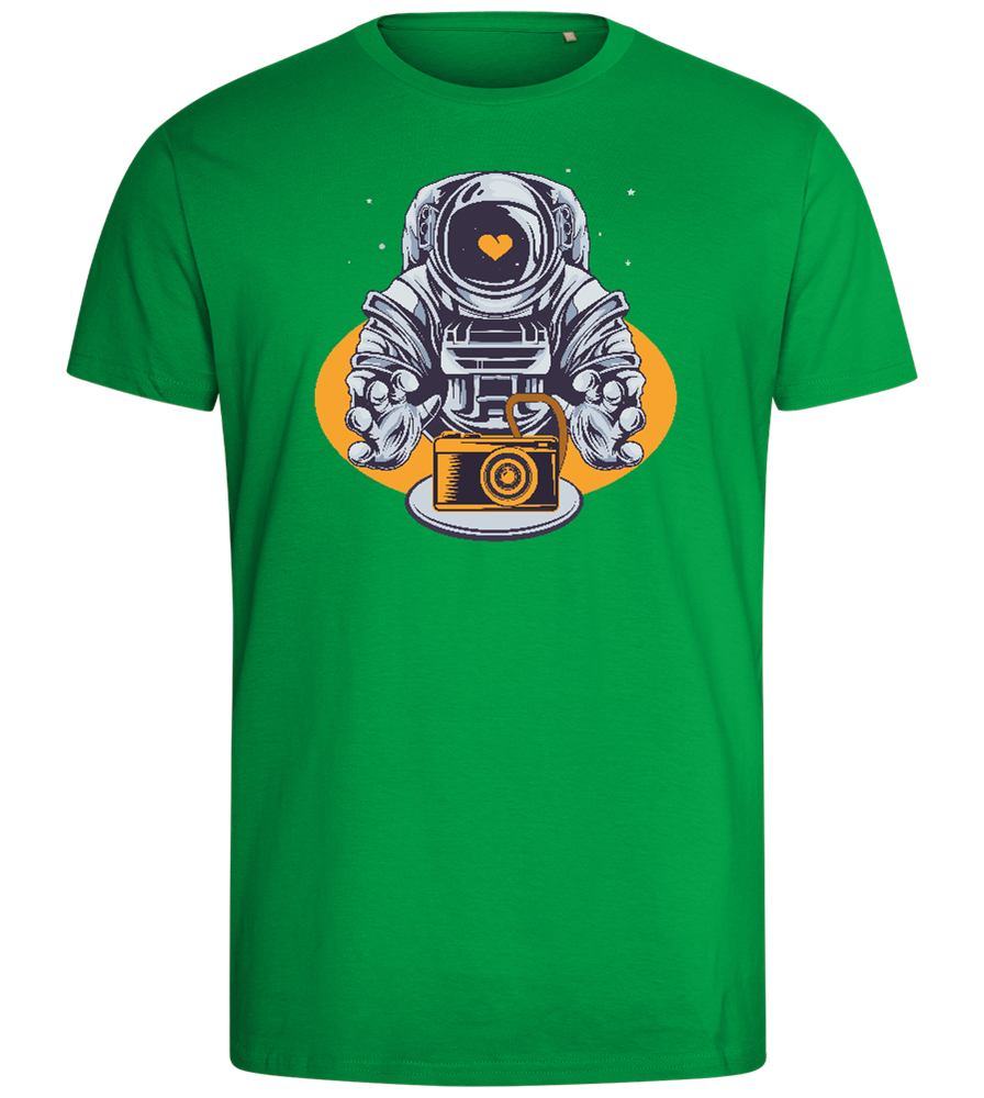 Spaceman Camera Design - Comfort men's fitted t-shirt_MEADOW GREEN_front