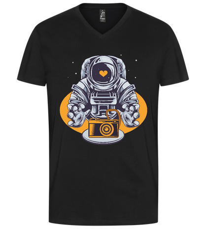 Spaceman Camera Design - Premium men's v-neck t-shirt_DEEP BLACK_front