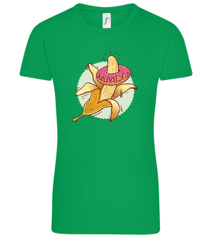 Banana Donut Design - Comfort women's t-shirt_MEADOW GREEN_front