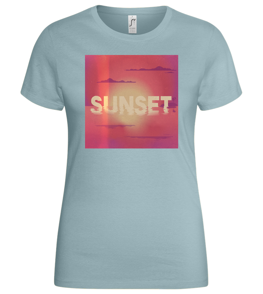 Sunset in Sea Design - Basic women's t-shirt_PURE GRAY_front